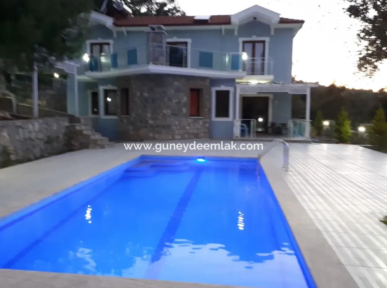 Freistehende Luxusvilla Mit Swimmingpool Zum Verkauf In Der Natur In Fethiye Üzümlü