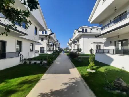 Neuer Verkauf Von 3-In-1-Dach-Maisonette In Köyceğiz