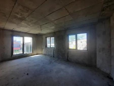 300 M2 Triplex Zum Verkauf In 400 M2 Freistehendem Grundstück In Çameli