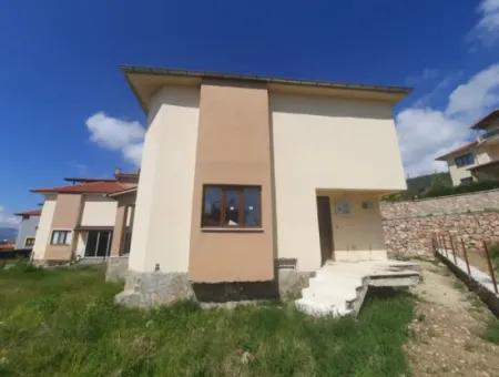 300 M2 Triplex For Sale In 400 M2 Detached Land In Çameli