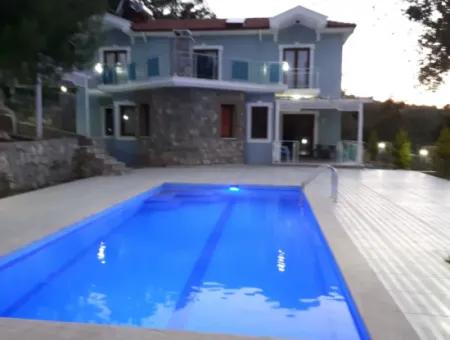 Detached Luxury Villa With Swimming Pool For Sale In Nature In Fethiye Üzümlü