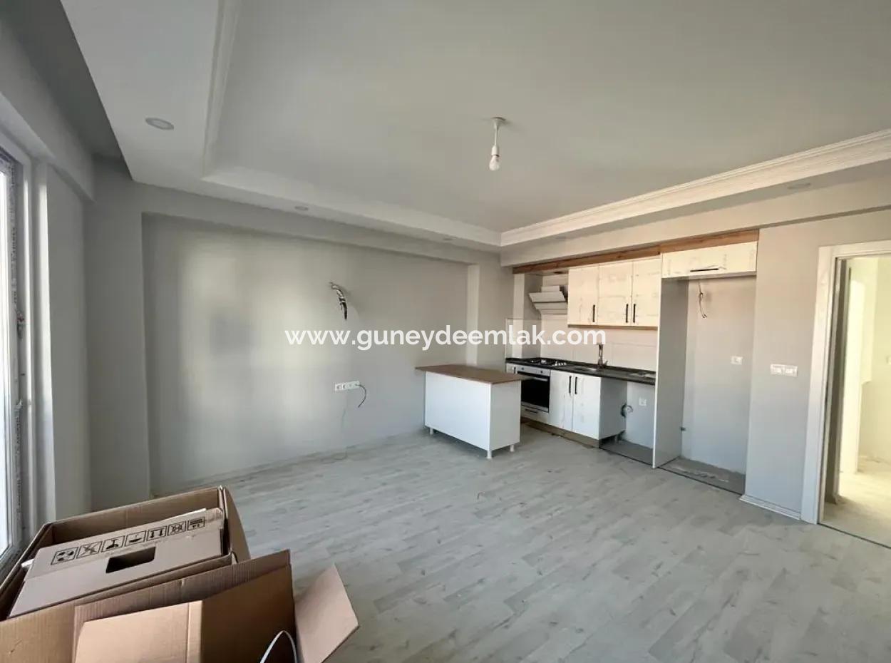 Ortaca Çarşı Merkezde Satılık 3+1 100M2 Daire.