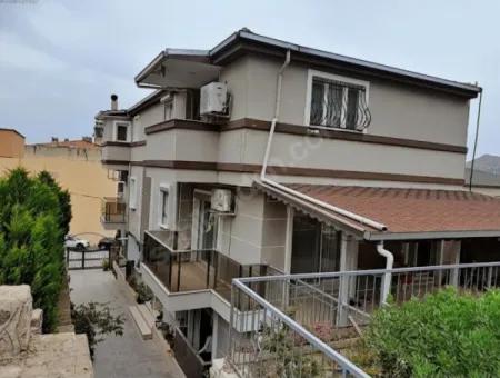 İzmir Bornova Atatürk Mah. 470 M2 Arsa Da 2 Tripleks Villadan Bir Tanesi Satılık