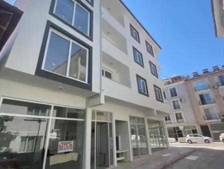 Dalaman Merkezde 65 M2 Ve 100 M2 Dükkan Satılık