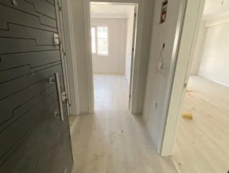 Ortaca Merkeze Yakın Havuzlu Sitede 1+1 Sıfır Daire Satılık.